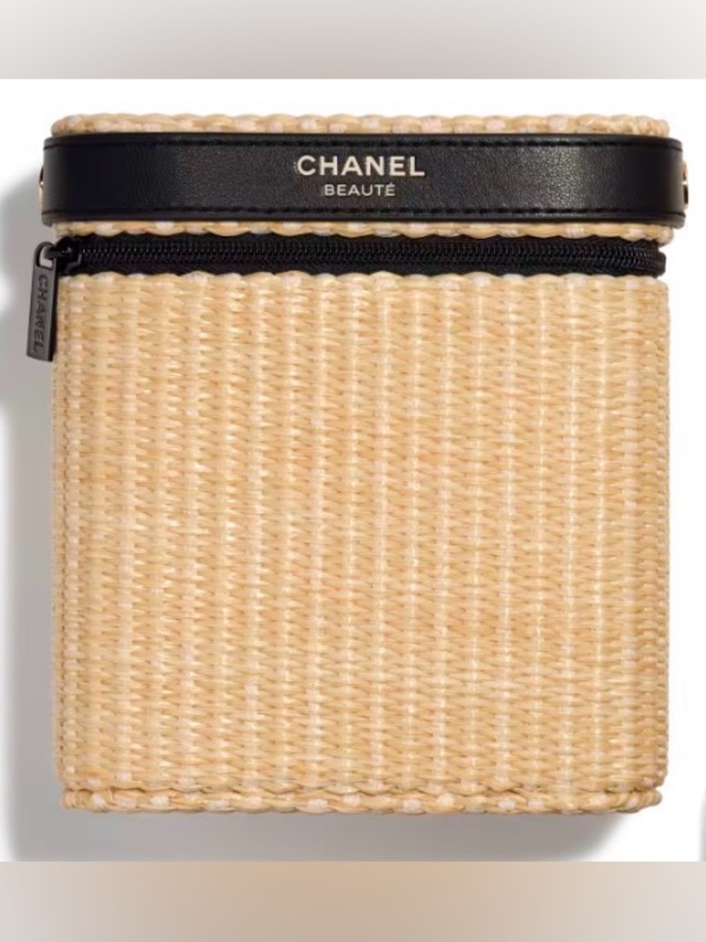 CHANEL Les Beiges Panier Des Essentiels Basket Pouch, new with box